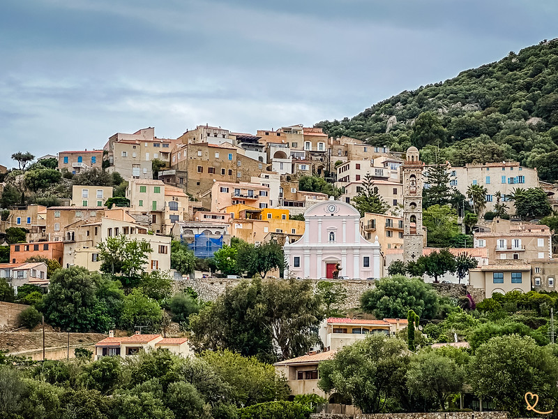 Scopra l'affascinante villaggio di Lumio in Corsica