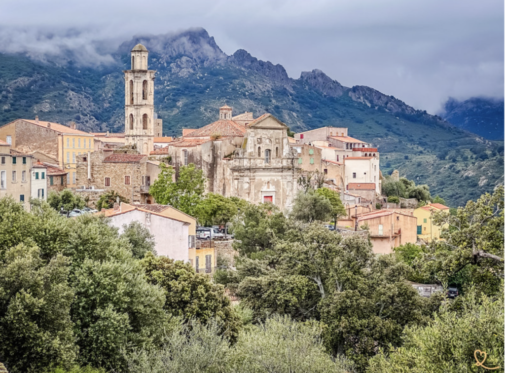 Visit the village of Montemaggiore in Corsica